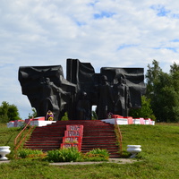 Памятник павшим землякам в селе Вожово ,установленный колхозом "Власть труда".