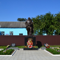 Памятник Советскому солдату-Победителю. Село Тросна .
