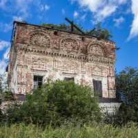 Церковь Всех святых в с. Всехсвятское Белохолуницкого района. Руины