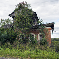 Заброшенный дом в деревне Бовыкины Мурашинского района