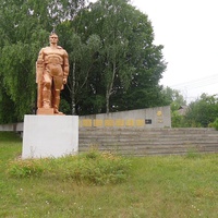 Меморіал загиблим односельчанам у війні 1941-45 років.