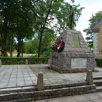 памятник воинам, погибшим в борьбе с фашистскими захватчиками