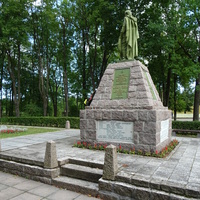 памятник воинам, погибшим в борьбе с фашистскими захватчиками