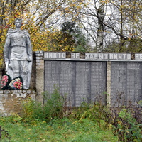Памятник сельчанам, погибшим в годы Великой Отечественной войны в с. Березово Юрьянского района Кировской области