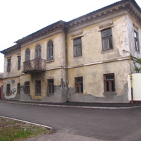 Старый дом на проспекте Суворова.