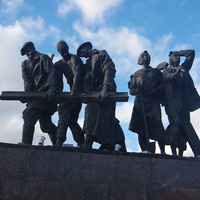 Монумент Защитникам Ленинграда.Фрагмент.