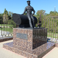 Дивноморское. Памятник военным морякам-катерникам.