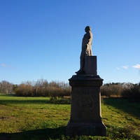 Заброшенный памятник.