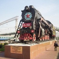 Паровоз-памятник Л-112