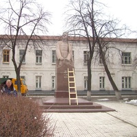 Памятник В.И. Ульянову-Ленину