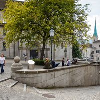 Площадь перед собором Grossmünster