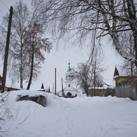 Улица и Михаило-Архангельская церковь