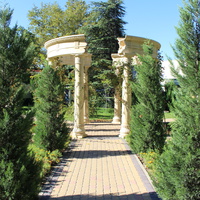 Ротонда в сквере.