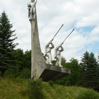Памятник на въезде  вгород