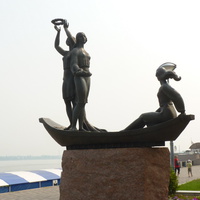 Скульптура на набережной