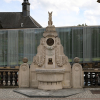 Памятник Мишелю Роданж