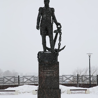 Памятник адмиралу Д.Н. Сенявину