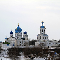 Свято-Боголюбовский  монастырь и Церковь Покрова-на-Нерли
