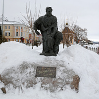Памятник Бурлаку