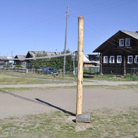 Воллейбольная площадка в центре села