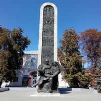 Монумент в честь тысячелетия Лубны