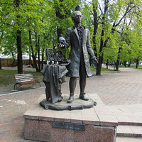 Памятник Дмитрию Бортнянскому
