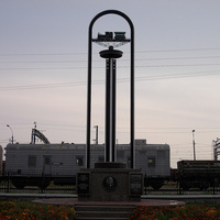 Памятник на вокзале