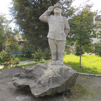 Памятник бравому солдату