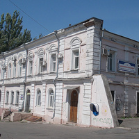 Стариное здание в городе