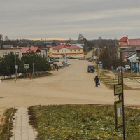 Вид на главную торговую улицу посёлка Кесова Гора