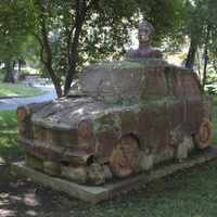 Памятник автомобилю "Трабант"