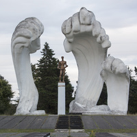 Памятник Воинам-морякам на выезде из Поти