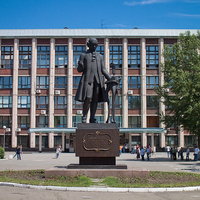Памятник изобретателю Ивану Ползунову