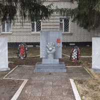Памятник петровчанам-ликвидаторам аварии на ЧАЭС