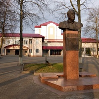 Памятник В.Л. Бедуле