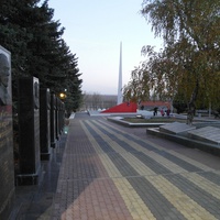 Мемориальный комплекс "Площадь Героев"