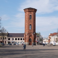 Водонапорная башня на главной площади города - Соборной