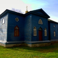 Дерев'яна Михайлівська церква  побудована в 1737 році.