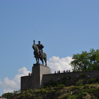 Памятник Вахтангу Горгасали .