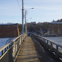 Пешеходная зона Успенского моста.