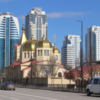 Храм Архангела Михаила. На фоне Грозного-Сити.