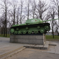 Монумент тяжёлому танку КВ.