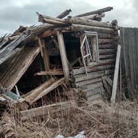 разрушенный дом в д. Васютино