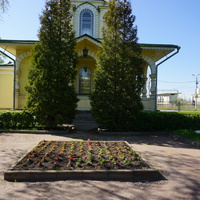 Территория Скорбященской церкви.