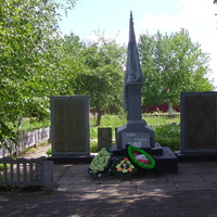 Братська могила радянських воїнів