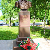 Памятник Василию Маргелову.