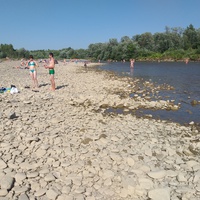 Міський пляж міста Стрий на річці Стрий.