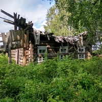 разрушенный дом в д. Аносовская