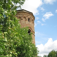 Старая водонапорная башня - символ Мокроуса.
