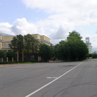 Смоленский драмтеатр им. Грибоедова (слева), далее - ул. Ленина